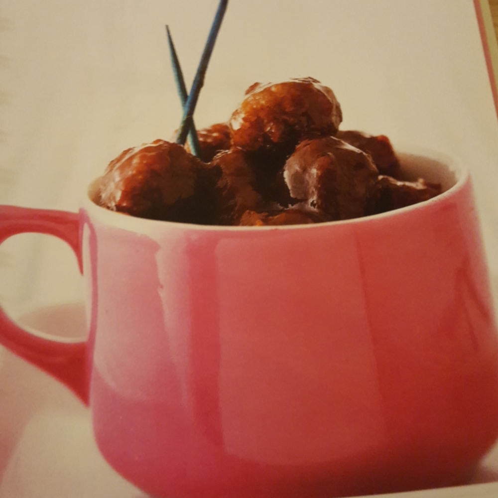 2 Cookbooks - Picture 6 of 6